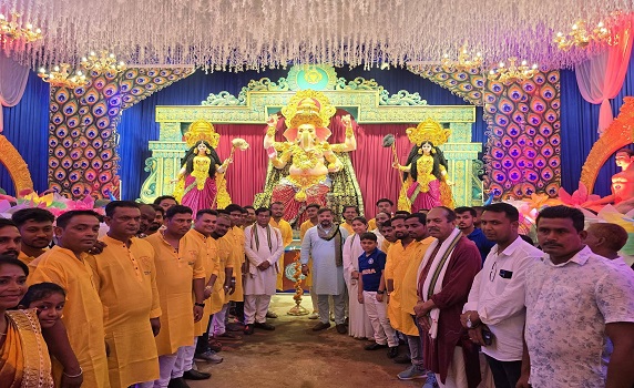 Tourism Minister Sushanta Chowdhury joins Ganesha Puja of Vinayaka Samajik Sanstha, Ranirbazar.